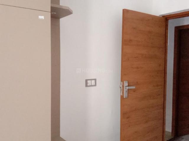 3 BHK Apartment in Sector 102 for rent Gurgaon. The reference number is 20042578