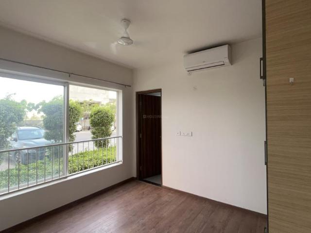 3 BHK Apartment in Sector 102 for rent Gurgaon. The reference number is 20300309