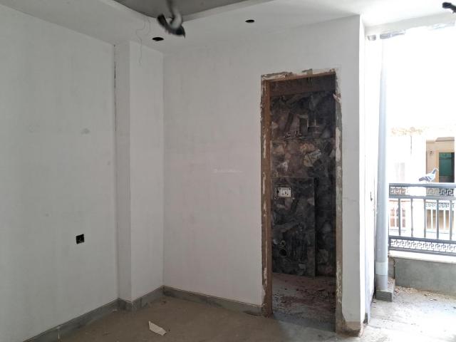 3 BHK Apartment in Sector 102 for resale Noida. The reference number is 19828558