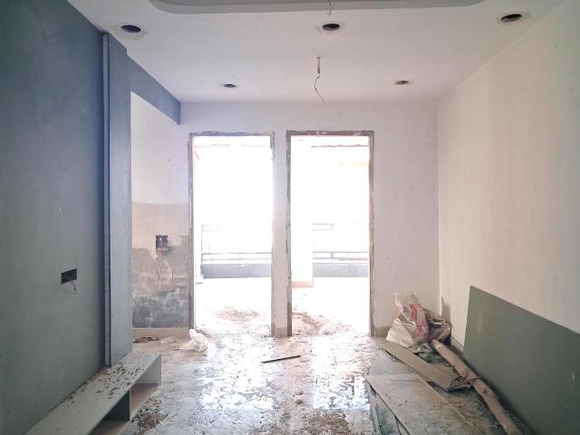 3 BHK Apartment in Sector 102 for resale Noida. The reference number is 19871447