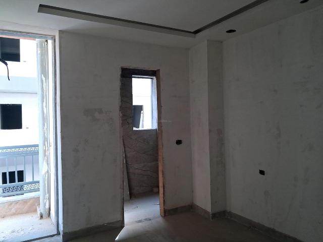 3 BHK Apartment in Sector 102 for resale Noida. The reference number is 20107089