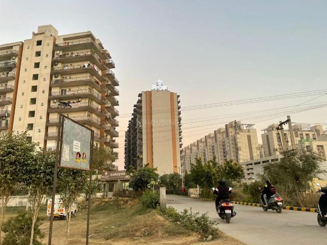 3 BHK Apartment in Sector 102 for resale Gurgaon. The reference number is 16568200