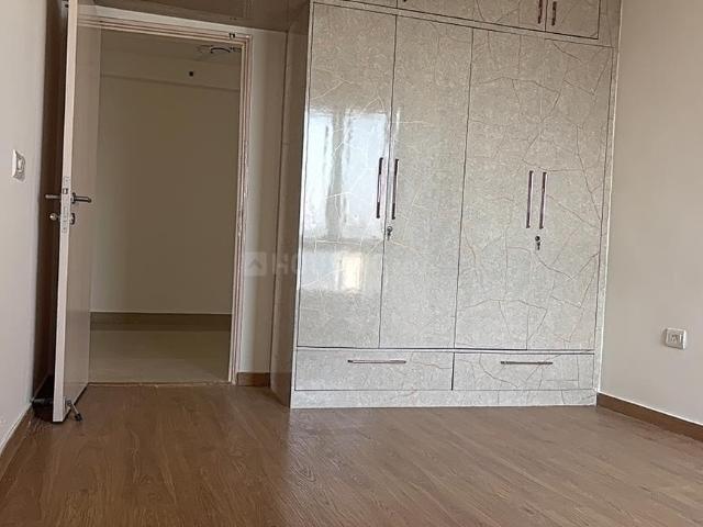 3 BHK Apartment in Sector 102 for resale Gurgaon. The reference number is 19445311
