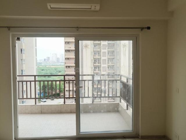 3 BHK Apartment in Sector 102 for resale Gurgaon. The reference number is 19888664