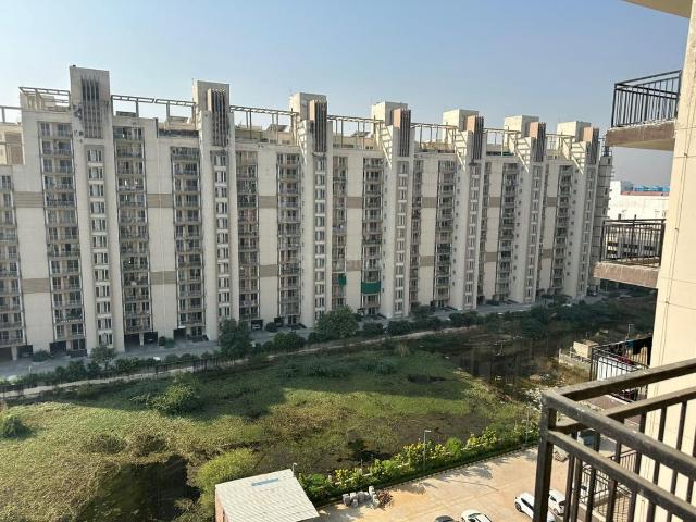 3 BHK Apartment in Sector 102 for resale Gurgaon. The reference number is 19338920
