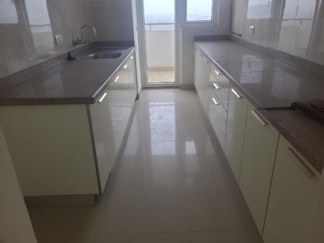3 BHK Apartment in Sector 102 for resale Gurgaon. The reference number is 19386814