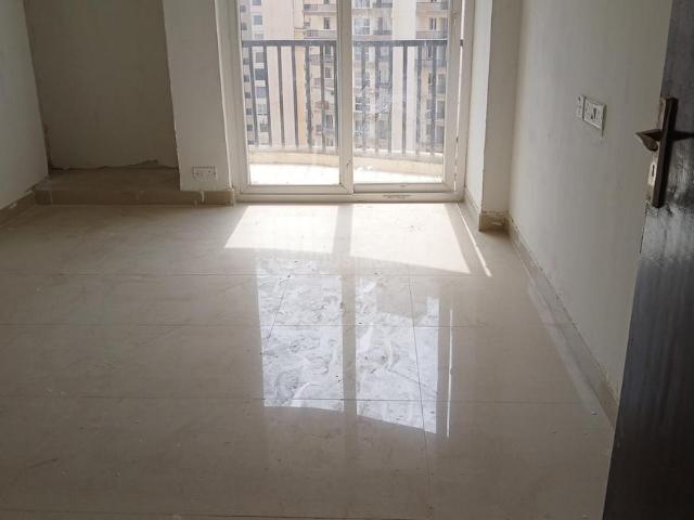 3 BHK Apartment in Sector 107 for rent Noida. The reference number is 19740365