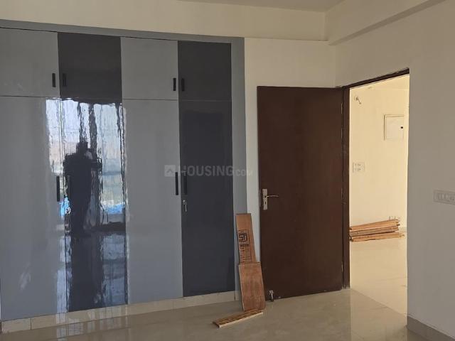 3 BHK Apartment in Sector 107 for rent Noida. The reference number is 19942039