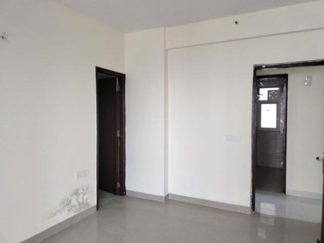 3 BHK Apartment in Sector 107 for rent Noida. The reference number is 19903977