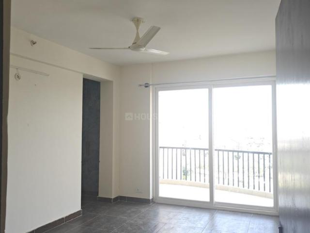 3 BHK Apartment in Sector 107 for rent Noida. The reference number is 20305155