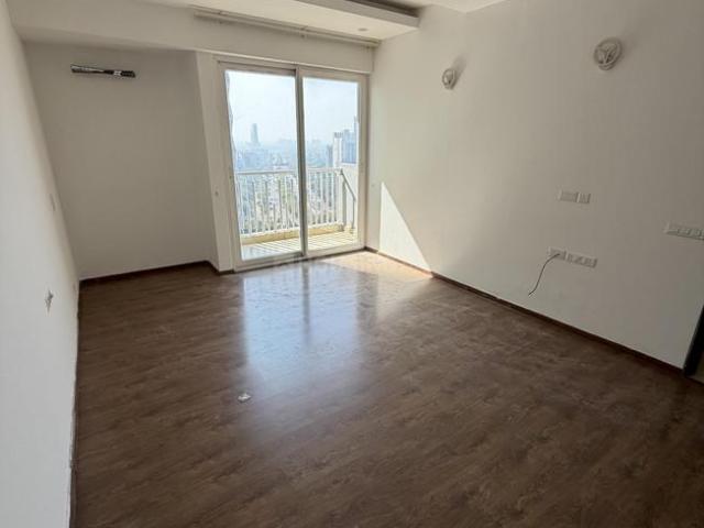 3 BHK Apartment in Sector 107 for rent Noida. The reference number is 20307061
