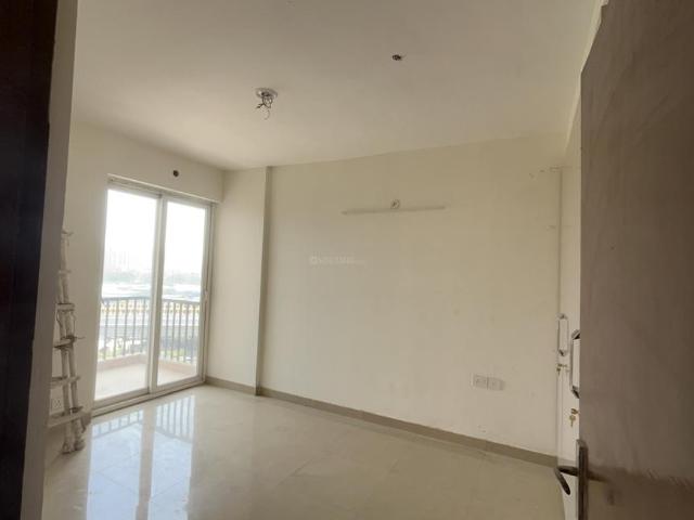 3 BHK Apartment in Sector 107 for rent Noida. The reference number is 20513552
