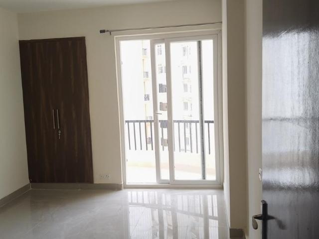 3 BHK Apartment in Sector 107 for rent Noida. The reference number is 20665791