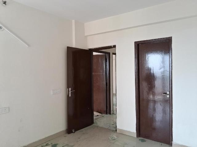 3 BHK Apartment in Sector 107 for rent Noida. The reference number is 20617647