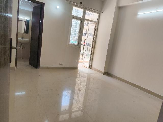 3 BHK Apartment in Sector 107 for rent Noida. The reference number is 20635161