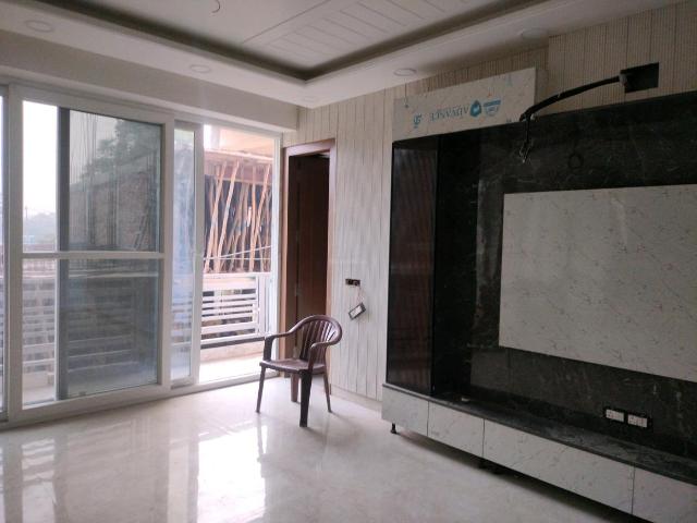 3 BHK Apartment in Sector 107 for resale Noida. The reference number is 16105645