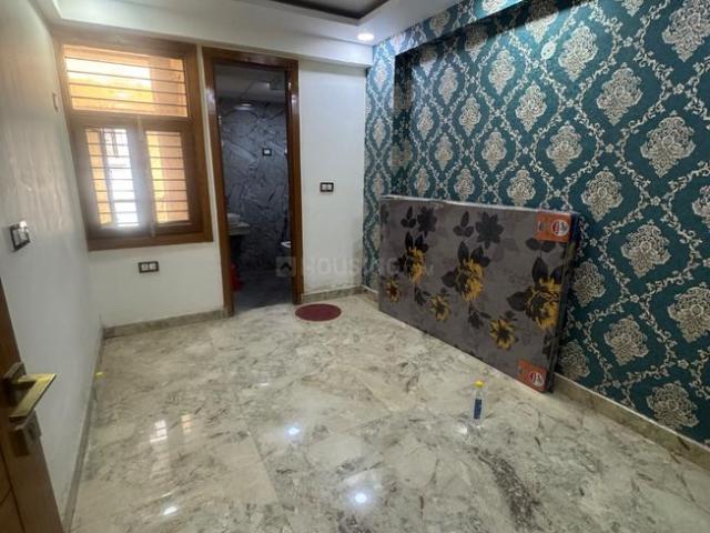 3 BHK Apartment in Sector 104 for rent Noida. The reference number is 20512444