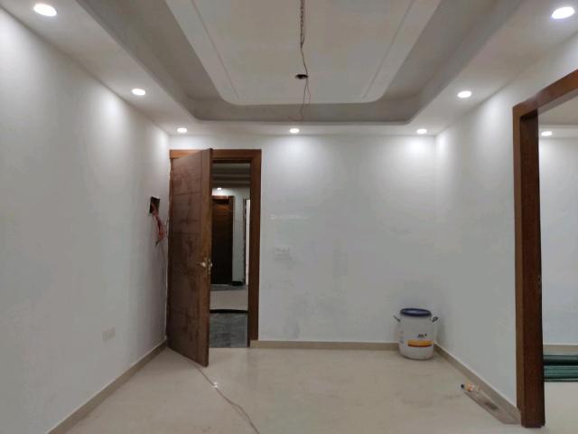3 BHK Apartment in Sector 104 for resale Noida. The reference number is 16844535
