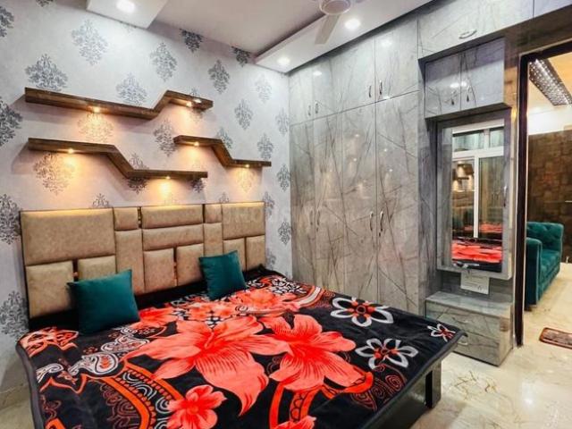 3 BHK Apartment in Sector 104 for resale Noida. The reference number is 17905415
