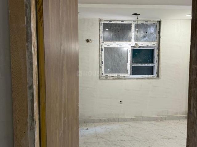 3 BHK Apartment in Sector 104 for resale Noida. The reference number is 18131090