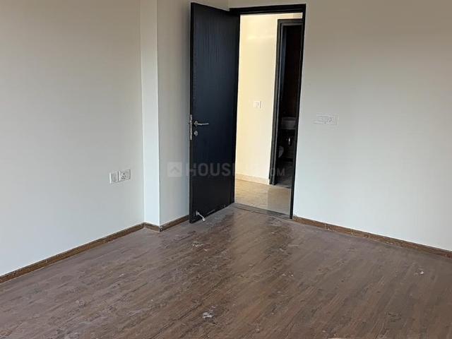 3 BHK Apartment in Sector 109 for resale Gurgaon. The reference number is 19446401