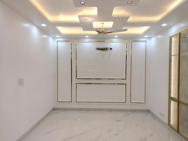 3 BHK Apartment in Sector 10 Dwarka for resale New Delhi. The reference number is 19247698