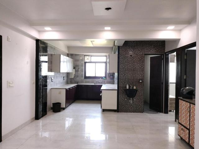 3 BHK Apartment in Sector 4 Dwarka for resale New Delhi. The reference number is 20247577