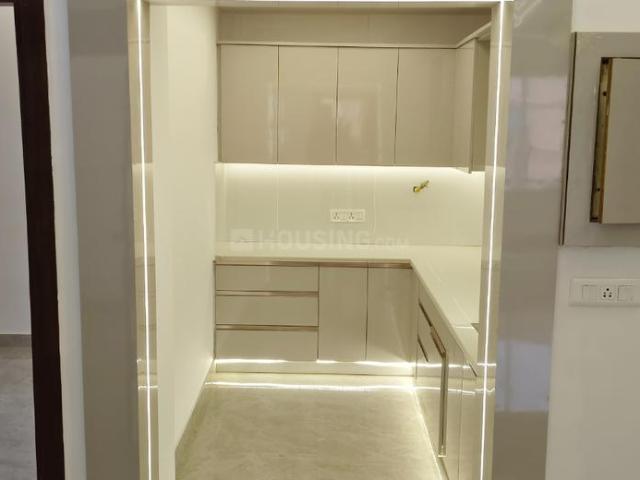 3 BHK Apartment in Sector 10 Dwarka for resale New Delhi. The reference number is 20596725