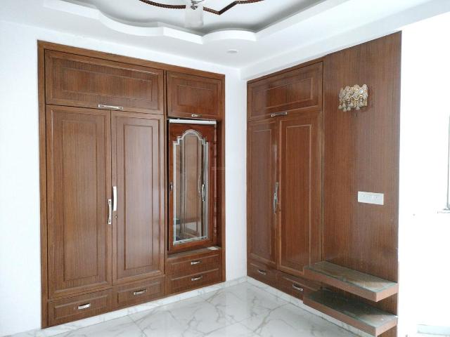 3 BHK Apartment in Sector 10 Dwarka for resale New Delhi. The reference number is 20774766
