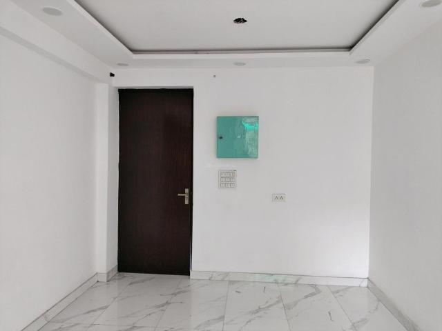 3 BHK Apartment in Sector 10 Dwarka for resale New Delhi. The reference number is 20817041