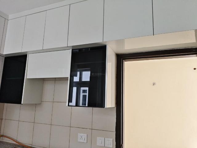 3 BHK Apartment in Sector 110 for rent Noida. The reference number is 19354652