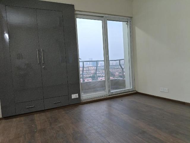 3 BHK Apartment in Sector 110 for rent Noida. The reference number is 19735094