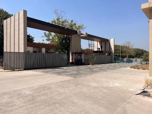 3 BHK Apartment in Sector 110 for resale Noida. The reference number is 20744461