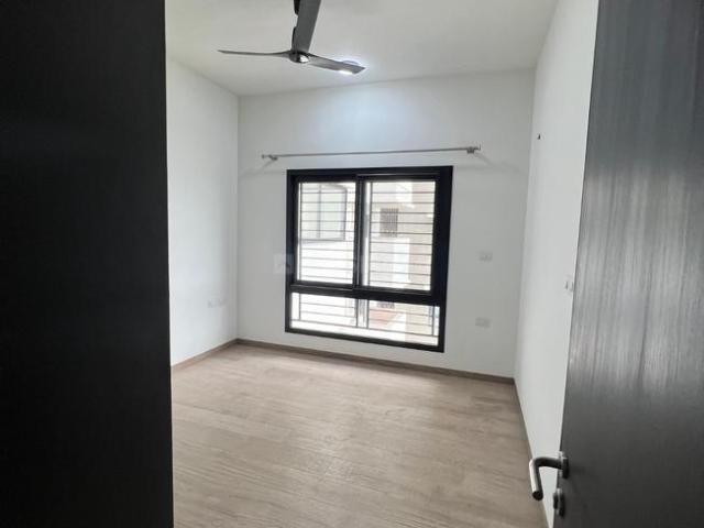 3 BHK Apartment in Sector 111 for resale Gurgaon. The reference number is 20063652