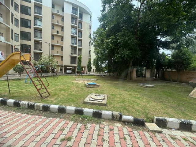 3 BHK Apartment in Sector 116 for resale Sahibzada Ajit Singh Nagar. The reference number is 17705271