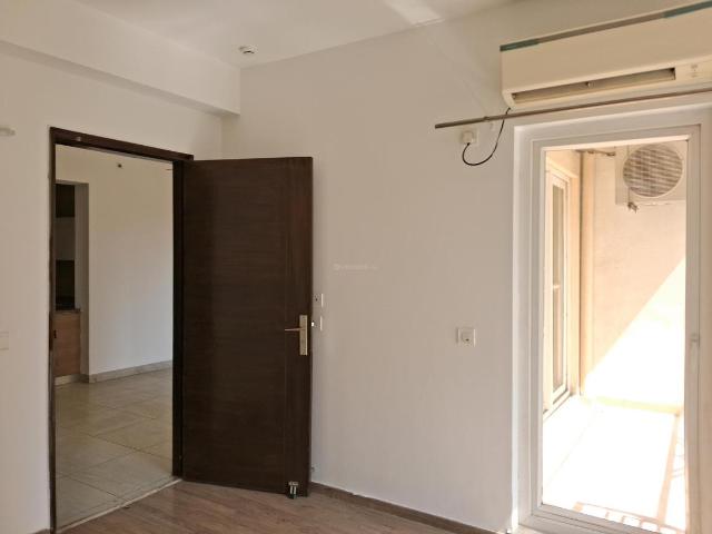 3 BHK Apartment in Sector 121 for rent Noida. The reference number is 19899671