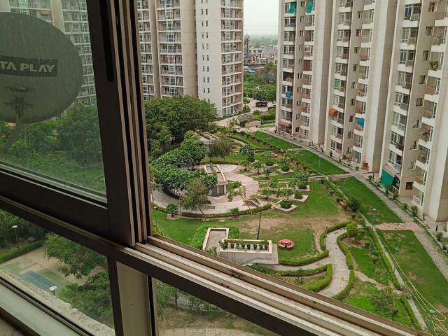 3 BHK Apartment in Sector 128 for resale Noida. The reference number is 20724264