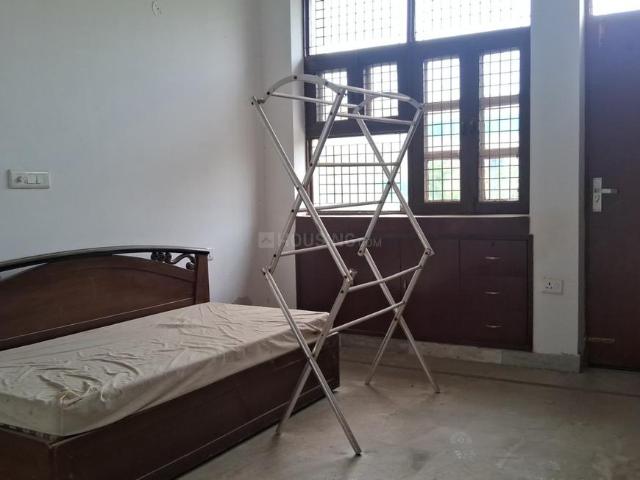 3 BHK Apartment in Sector 12 Dwarka for rent New Delhi. The reference number is 20612349