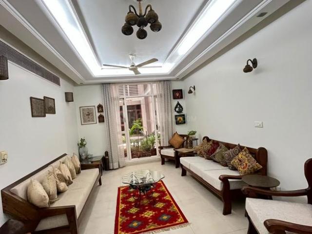 3 BHK Apartment in Sector 12 Dwarka for rent New Delhi. The reference number is 20696045