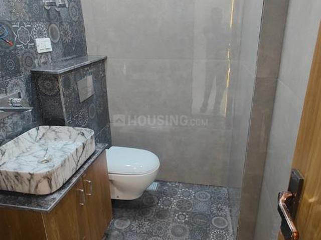 3 BHK Apartment in Sector 12 Dwarka for resale New Delhi. The reference number is 16096196