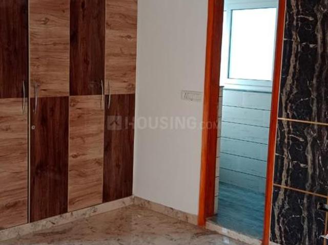 3 BHK Apartment in Sector 12 Dwarka for resale New Delhi. The reference number is 18798156
