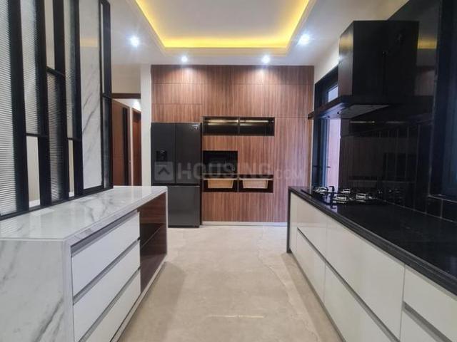 4 BHK Apartment in Sector 19 Dwarka for resale New Delhi. The reference number is 19764720