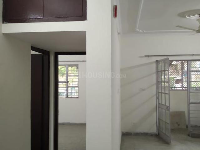 3 BHK Apartment in Sector 12 Dwarka for resale New Delhi. The reference number is 19701319