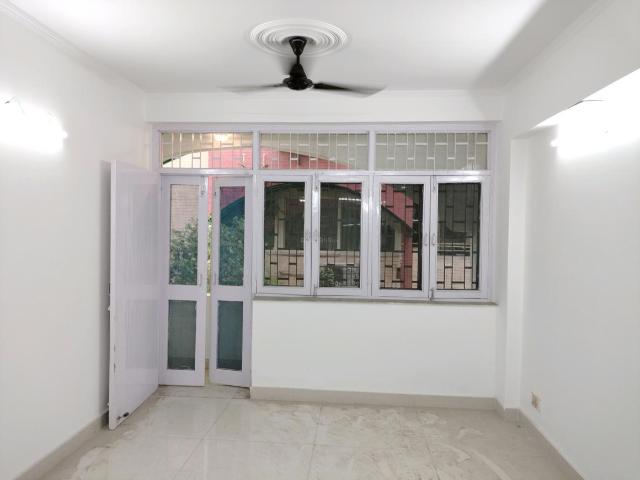 3 BHK Apartment in Sector 12 Dwarka for resale New Delhi. The reference number is 19925349