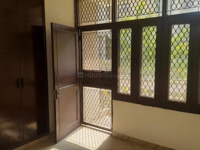 3 BHK Apartment in Sector 12 Dwarka for resale New Delhi. The reference number is 20002822