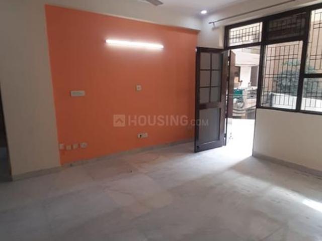 3 BHK Apartment in Sector 12 Dwarka for resale New Delhi. The reference number is 20013799