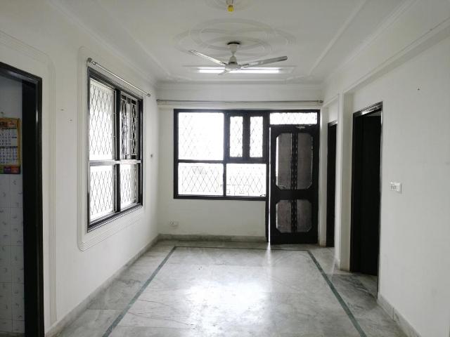 3 BHK Apartment in Sector 12 Dwarka for resale New Delhi. The reference number is 20398046