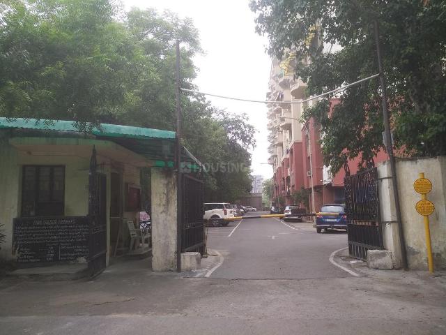 3 BHK Apartment in Sector 12 Dwarka for resale New Delhi. The reference number is 20760306
