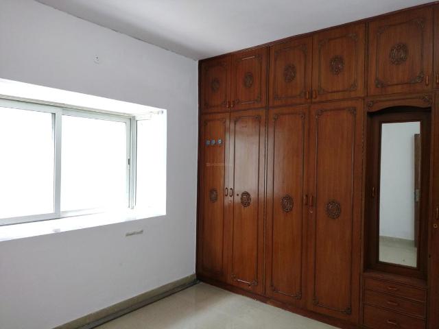 3 BHK Apartment in Sector 12 Dwarka for resale New Delhi. The reference number is 20774847
