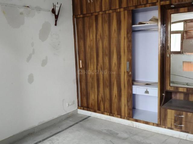 3 BHK Apartment in Sector 12 Dwarka for resale New Delhi. The reference number is 20852564